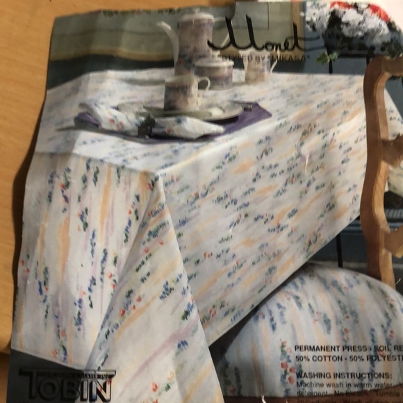 Monet Mikasa 12 Dinner Napkins by Tobin - Picture 6 of 9